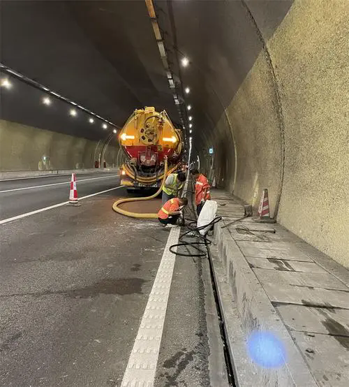 冀州隧道排水渠清淤